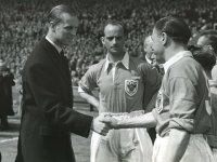 b2 1953 FA Cup Final Mortensen.jpg