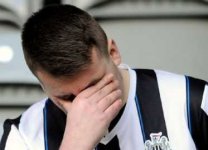 Newcastle-supporter-sad.jpg